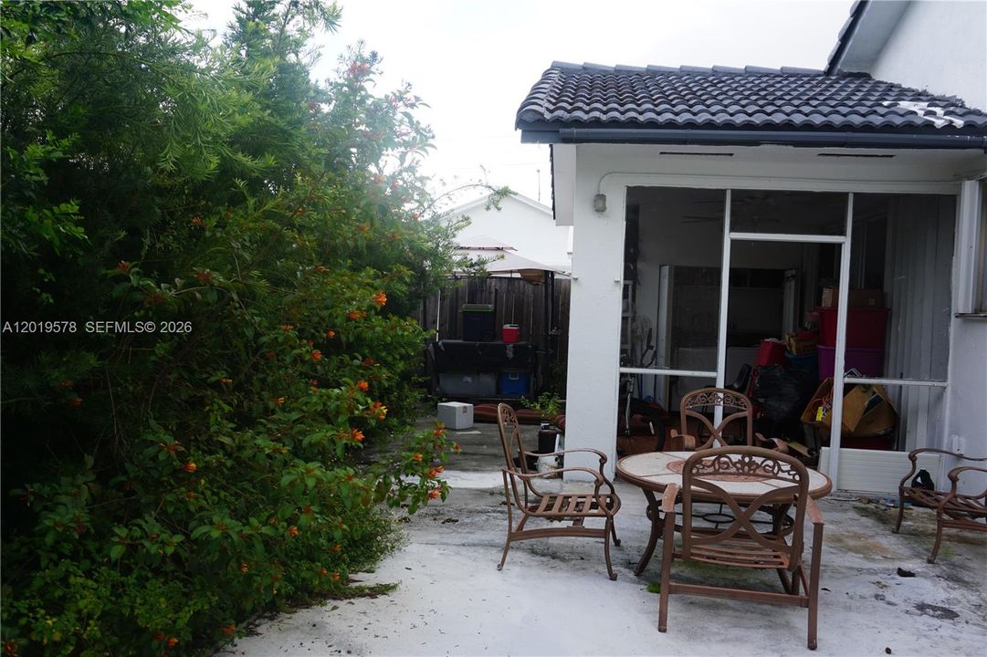 For Sale: $665,000 (3 beds, 2 baths, 1720 Square Feet)
