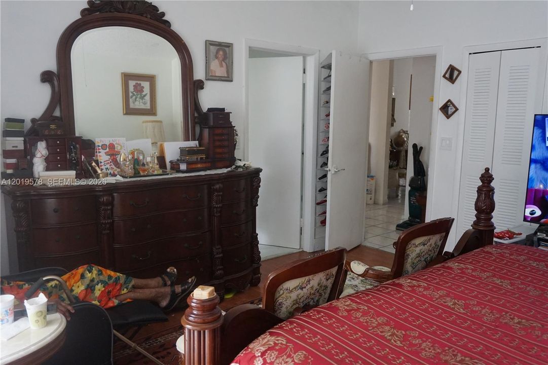 For Sale: $665,000 (3 beds, 2 baths, 1720 Square Feet)