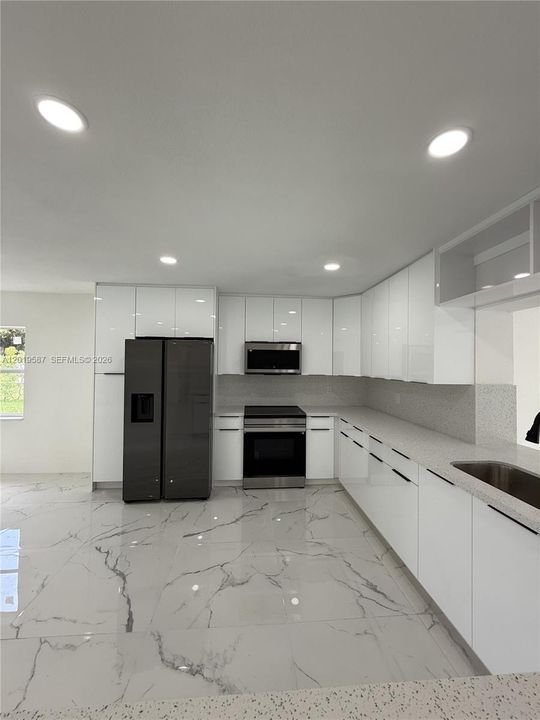For Sale: $700,000 (4 beds, 2 baths, 1794 Square Feet)
