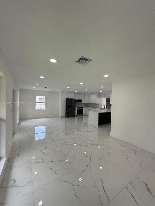 For Sale: $700,000 (4 beds, 2 baths, 1794 Square Feet)