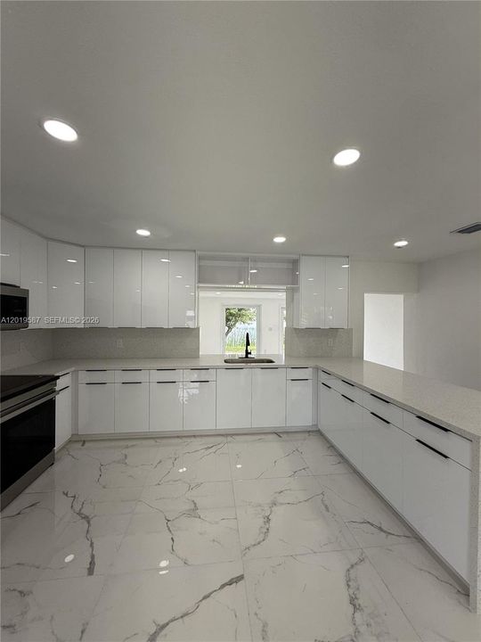 For Sale: $700,000 (4 beds, 2 baths, 1794 Square Feet)
