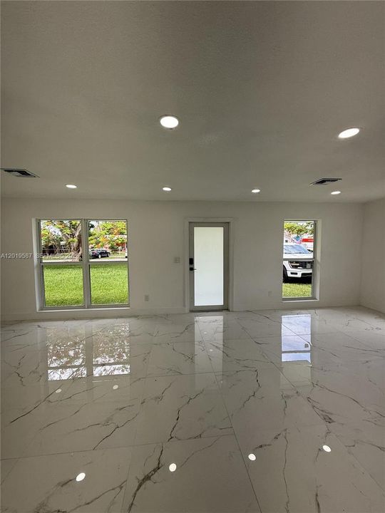 For Sale: $700,000 (4 beds, 2 baths, 1794 Square Feet)