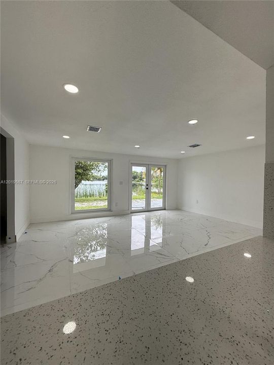 For Sale: $700,000 (4 beds, 2 baths, 1794 Square Feet)