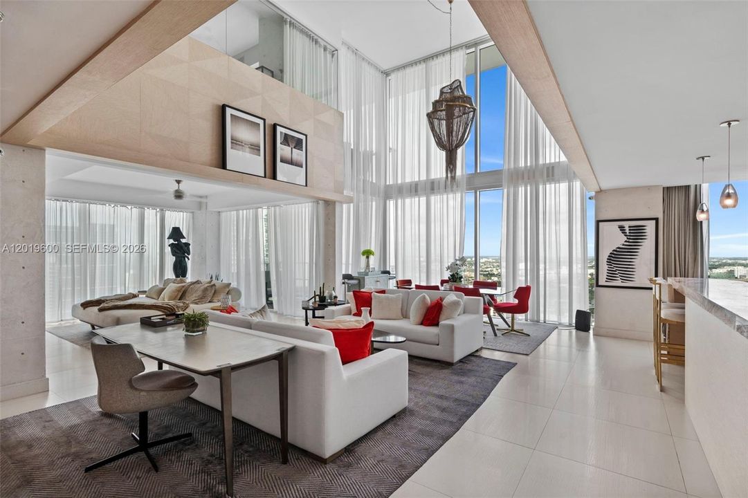 Active With Contract: $2,998,000 (2 beds, 2 baths, 2566 Square Feet)