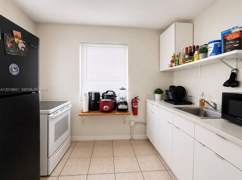 For Sale: $569,000 (0 beds, 0 baths, 1452 Square Feet)