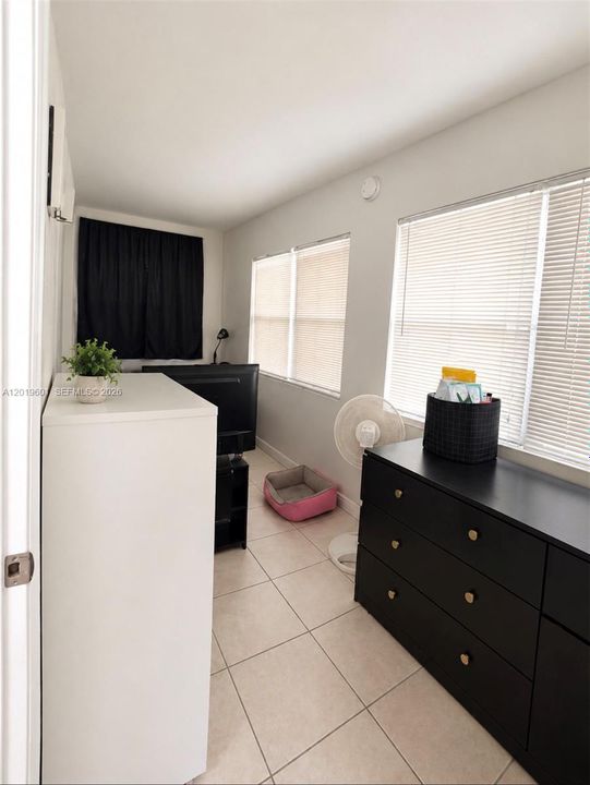 For Sale: $569,000 (0 beds, 0 baths, 1452 Square Feet)