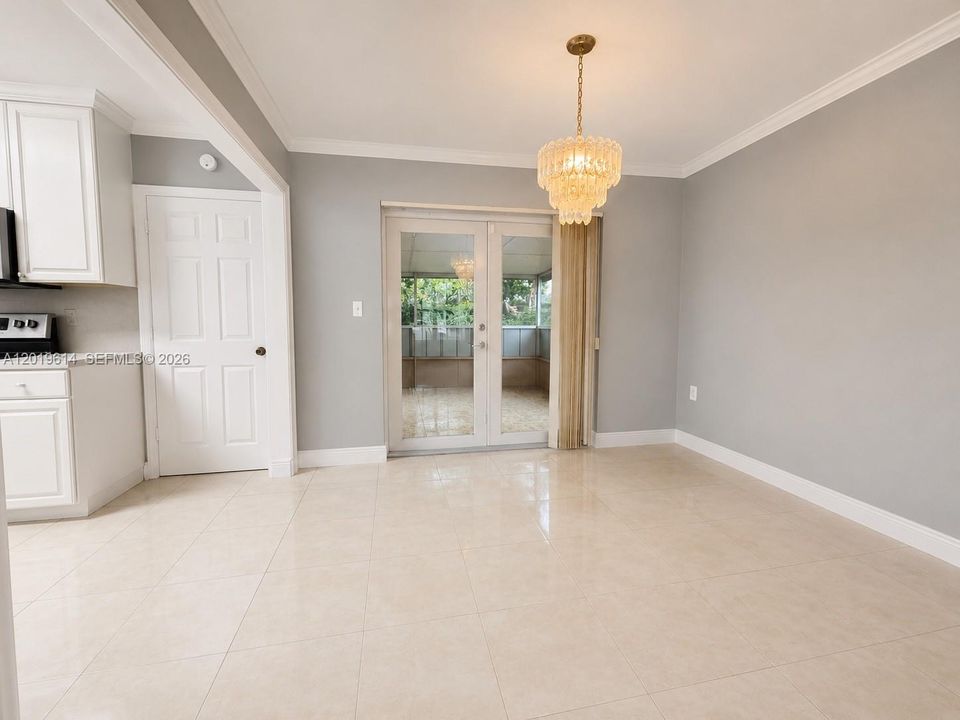 Activo con contrato: $450,000 (3 camas, 1 baños, 1632 Pies cuadrados)