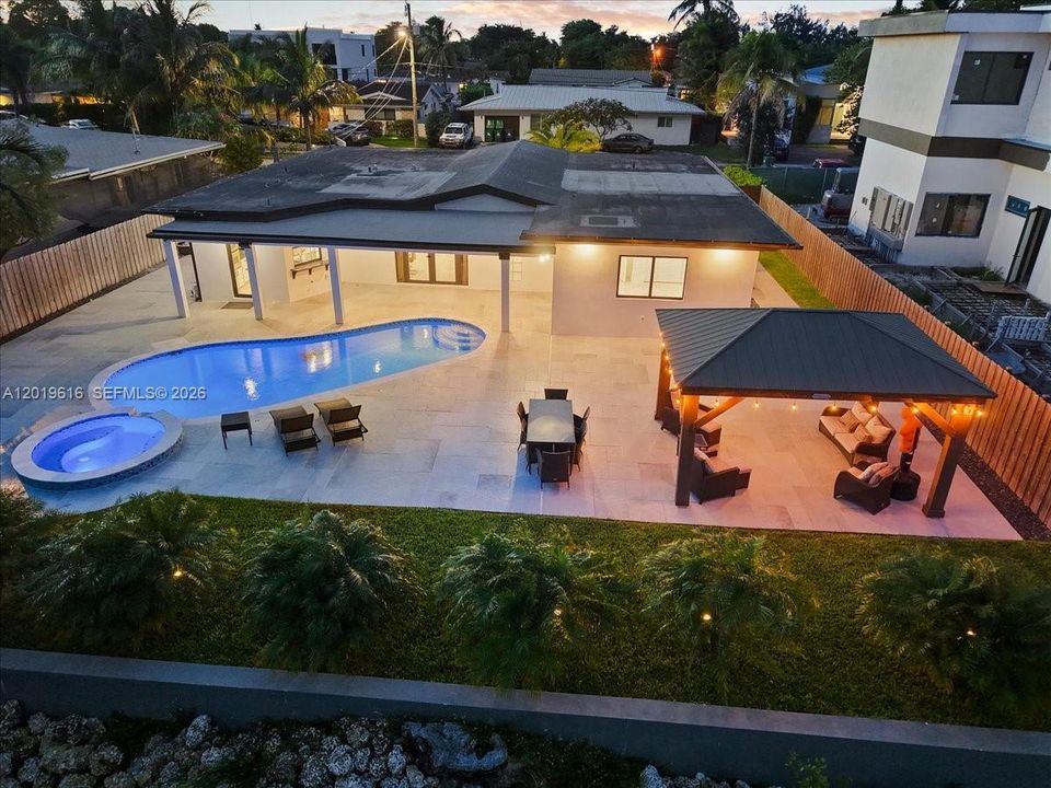 For Rent: $7,800 (4 beds, 3 baths, 2186 Square Feet)