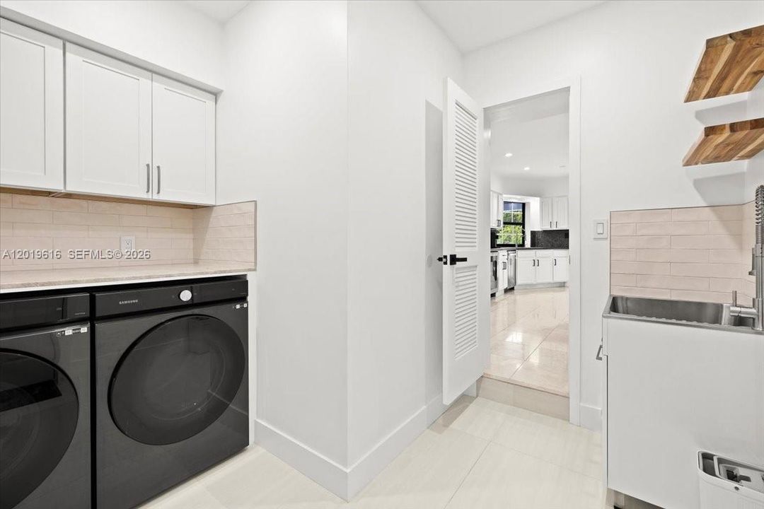 For Rent: $7,800 (4 beds, 3 baths, 2186 Square Feet)