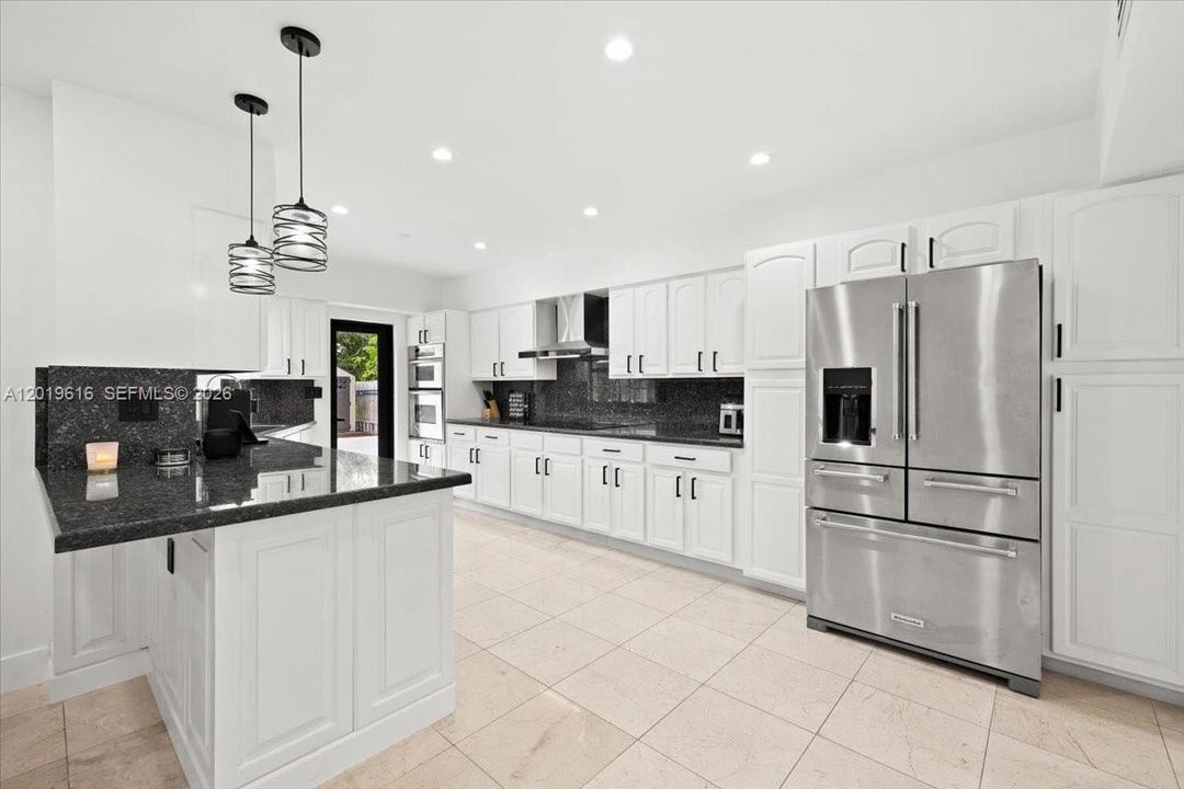 For Rent: $7,800 (4 beds, 3 baths, 2186 Square Feet)