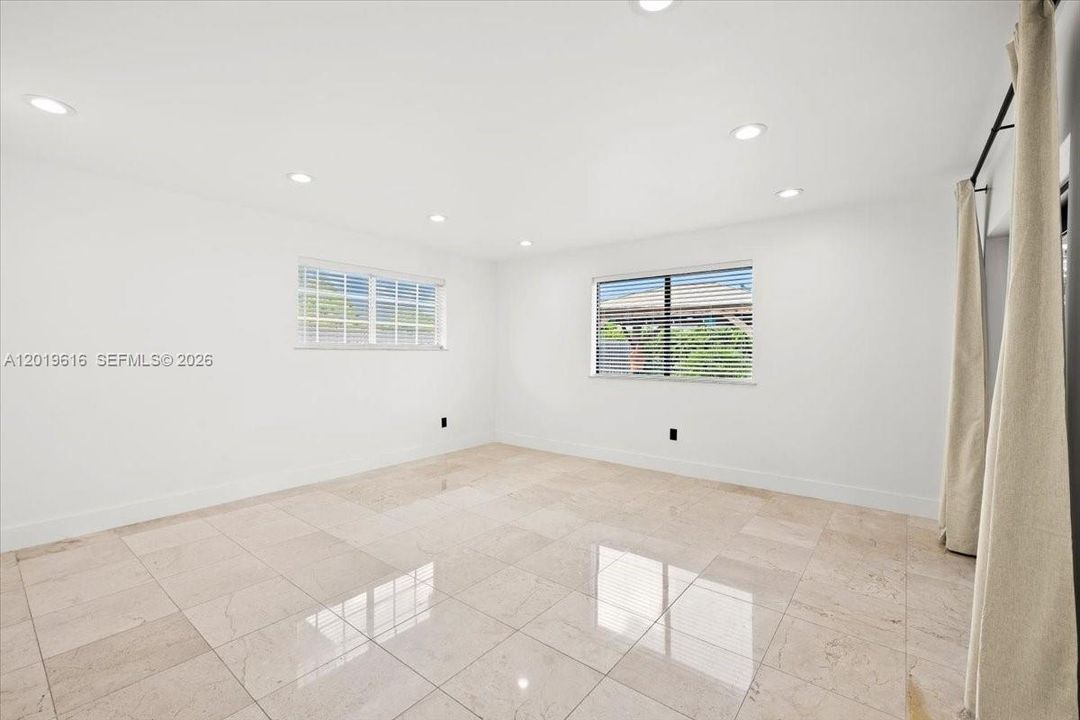 For Rent: $7,800 (4 beds, 3 baths, 2186 Square Feet)