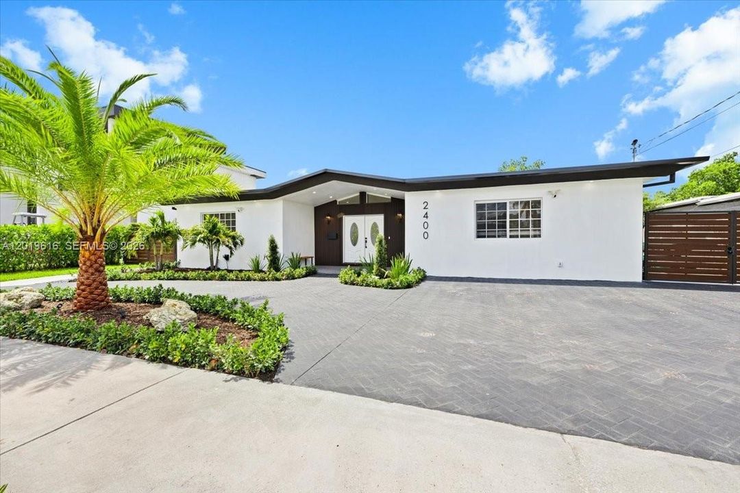 For Rent: $7,800 (4 beds, 3 baths, 2186 Square Feet)