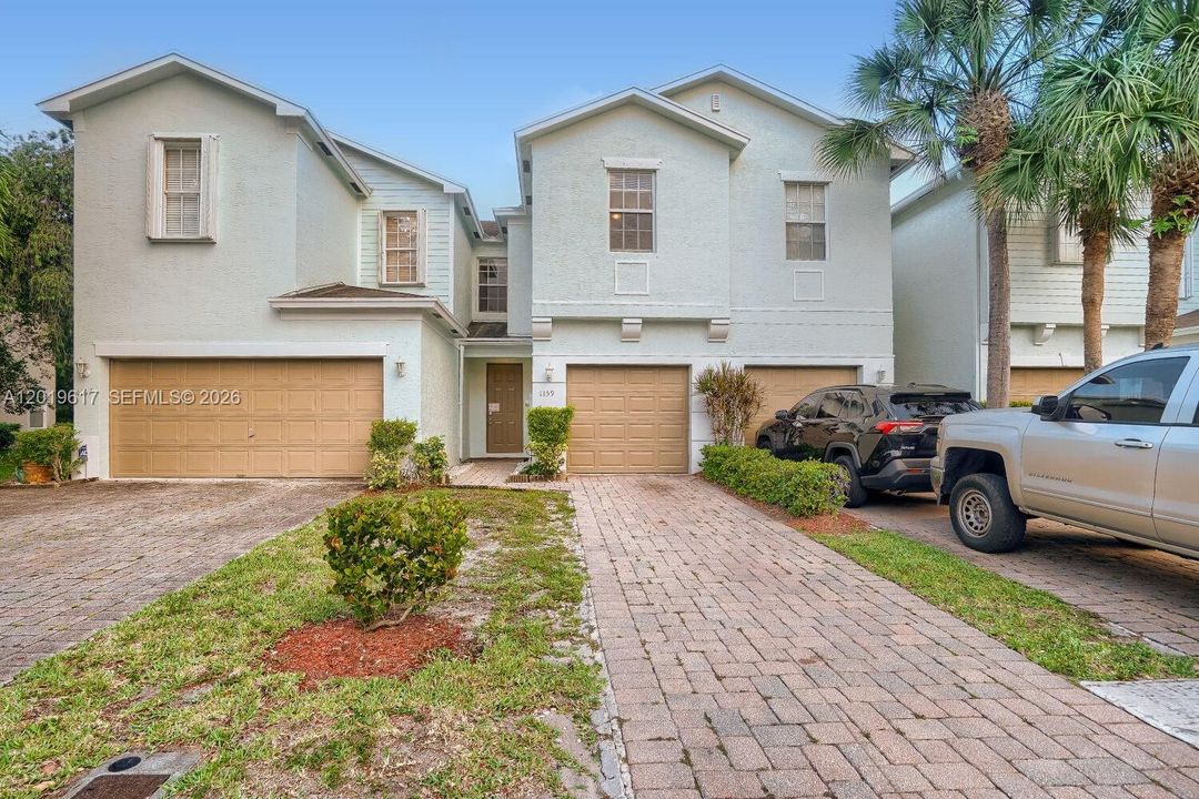 Active With Contract: $314,900 (3 beds, 2 baths, 1632 Square Feet)