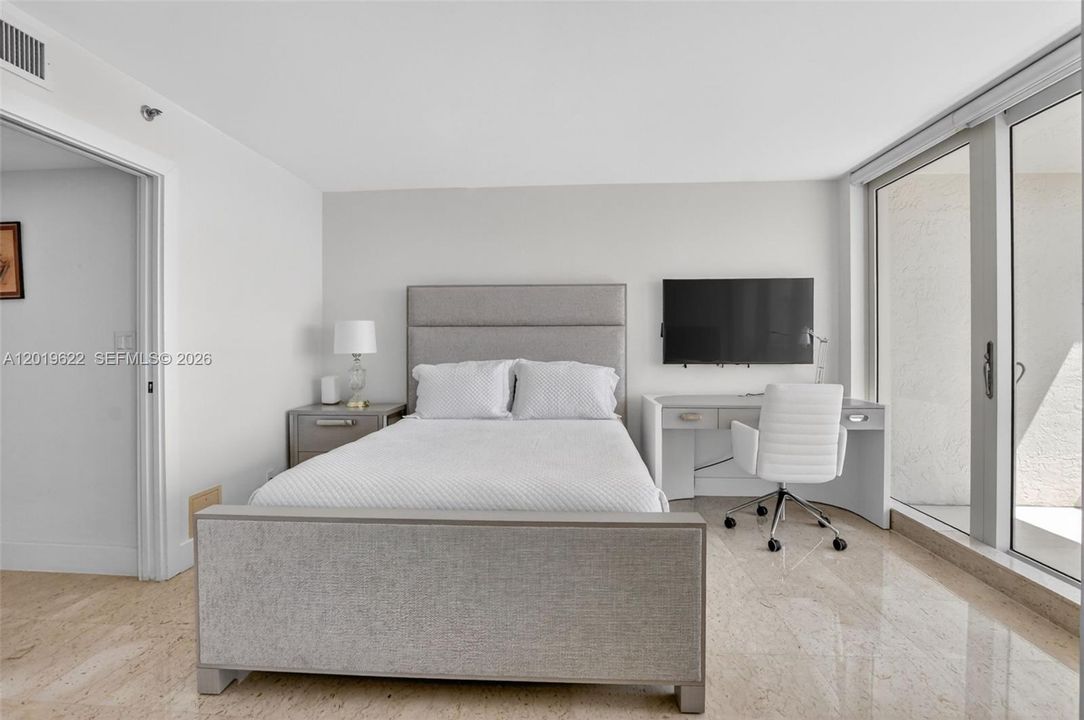 For Rent: $8,500 (2 beds, 2 baths, 1438 Square Feet)