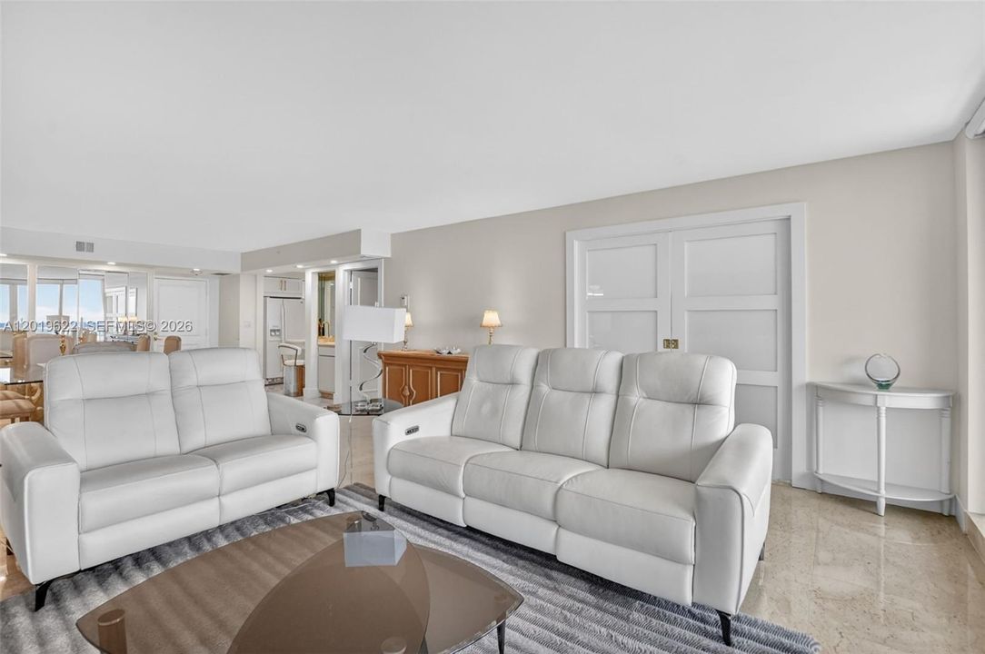 For Rent: $8,500 (2 beds, 2 baths, 1438 Square Feet)