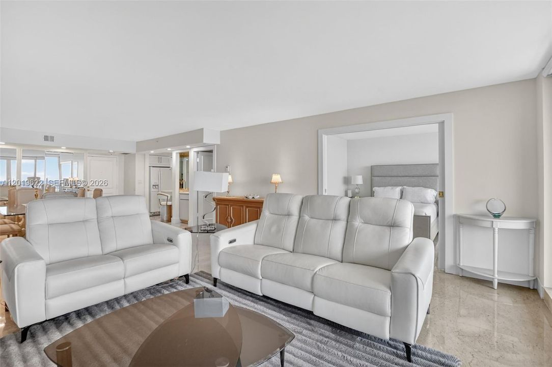 For Rent: $8,500 (2 beds, 2 baths, 1438 Square Feet)