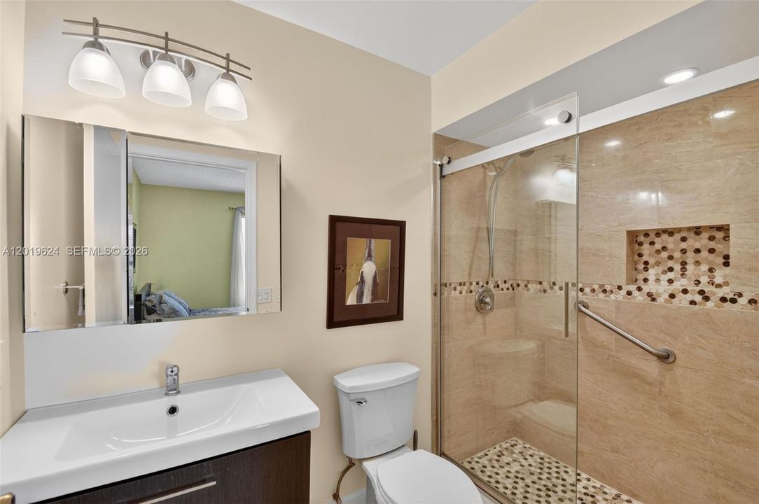 For Sale: $234,900 (2 beds, 2 baths, 1128 Square Feet)