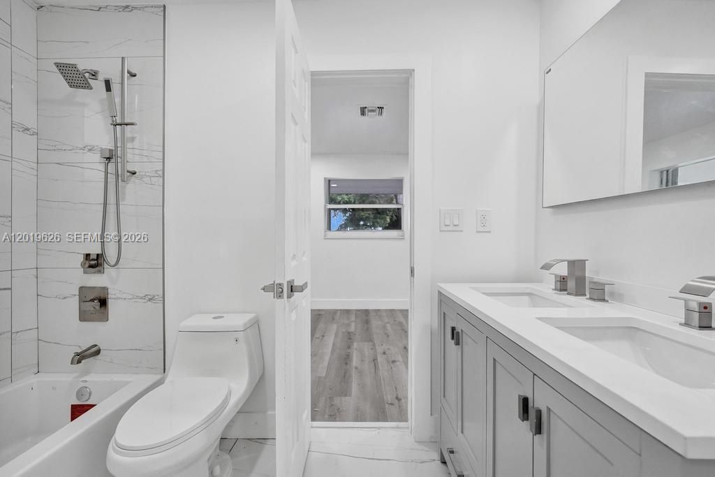 En Venta: $660,000 (3 camas, 2 baños, 1454 Pies cuadrados)