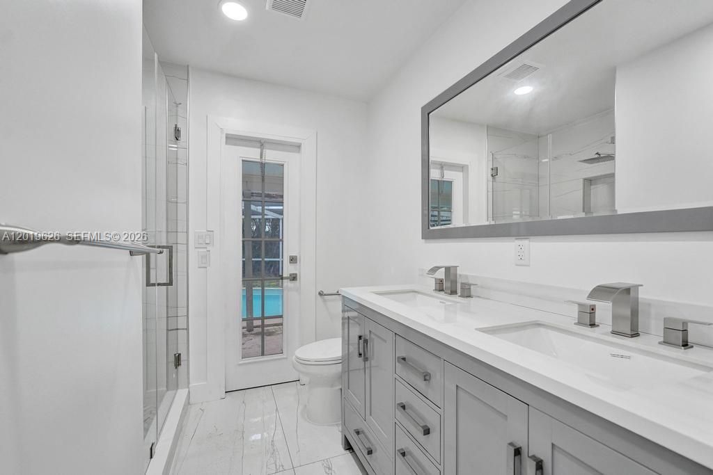 En Venta: $660,000 (3 camas, 2 baños, 1454 Pies cuadrados)