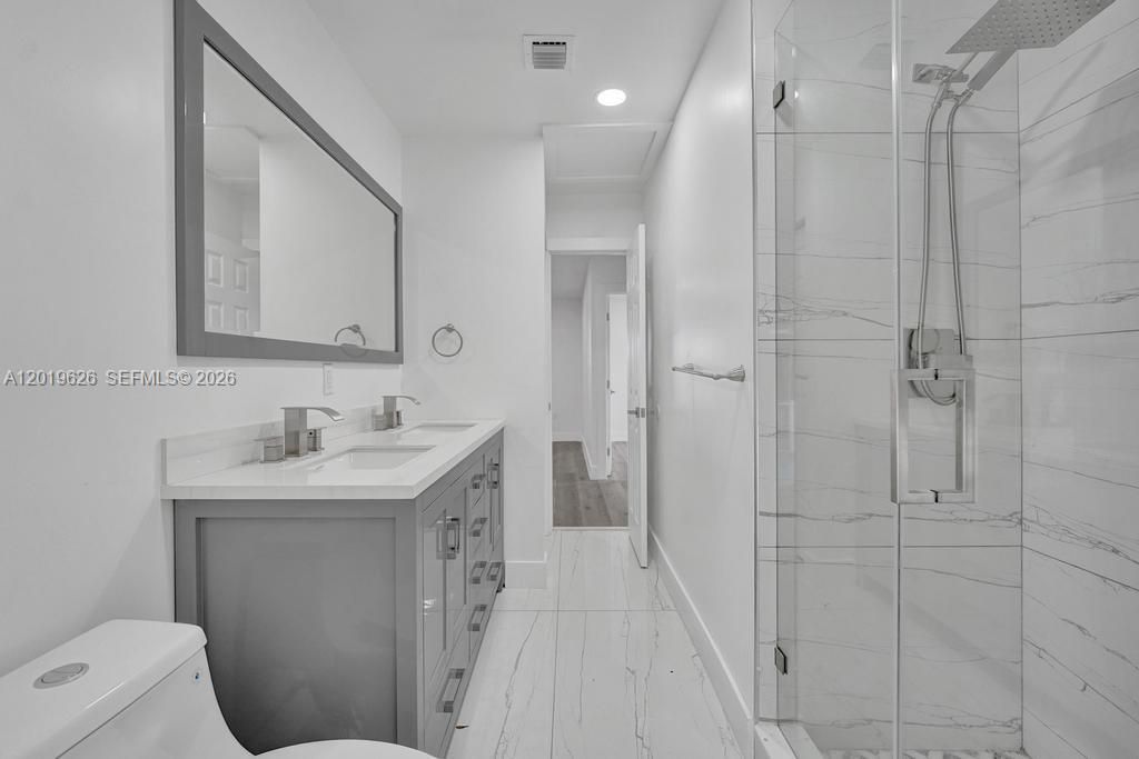 En Venta: $660,000 (3 camas, 2 baños, 1454 Pies cuadrados)