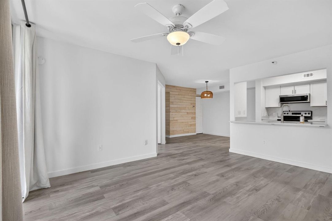 3-web-or-mls-F14A3125