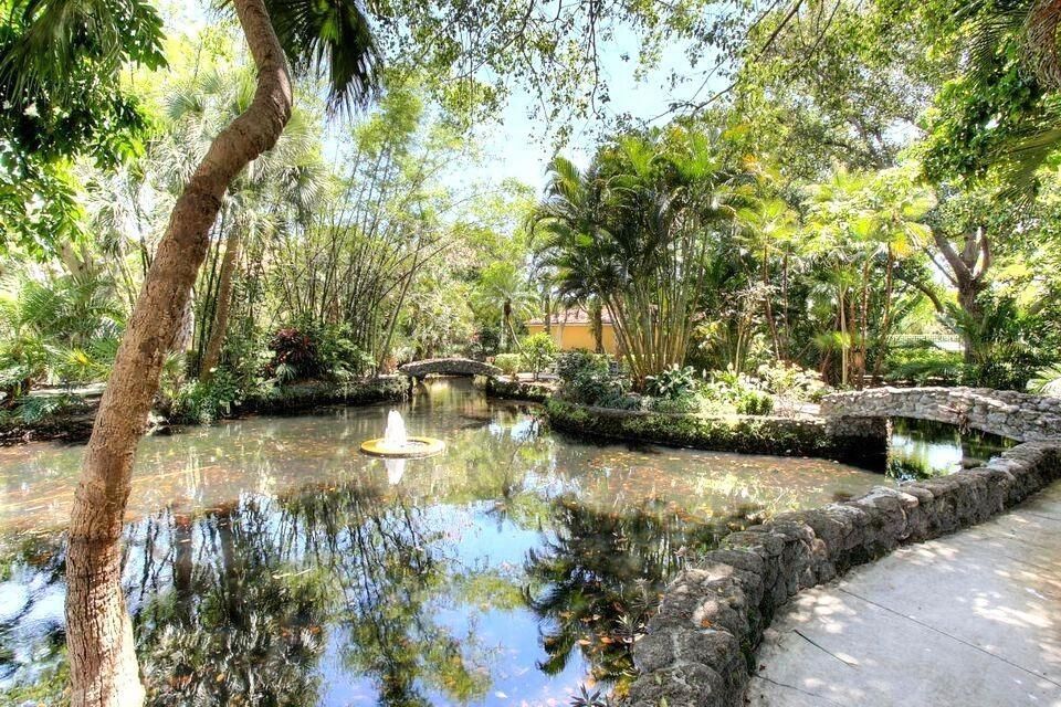 YachtClub lagoon
