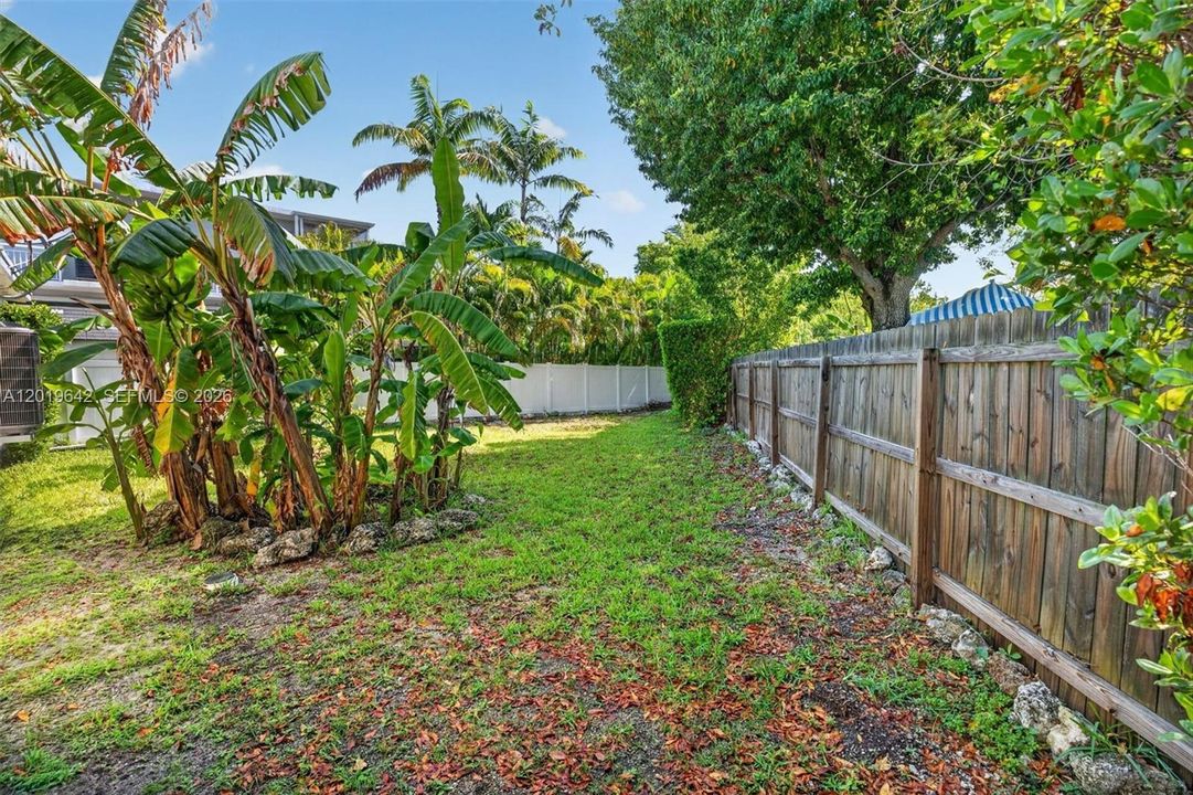 En Venta: $599,000 (0.13 acres)