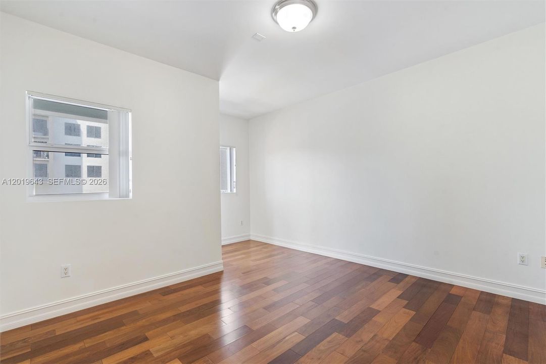 For Rent: $7,500 (3 beds, 3 baths, 2525 Square Feet)