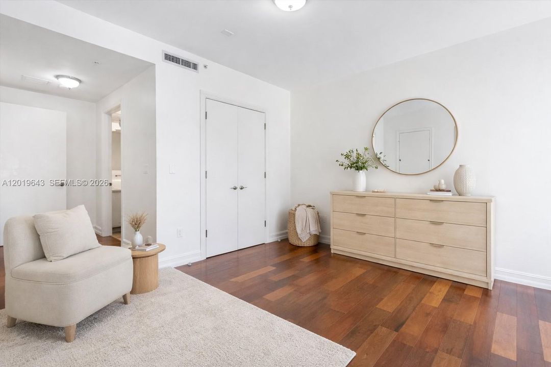 For Rent: $7,500 (3 beds, 3 baths, 2525 Square Feet)