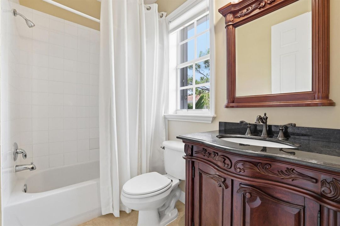 Guest Full Bath