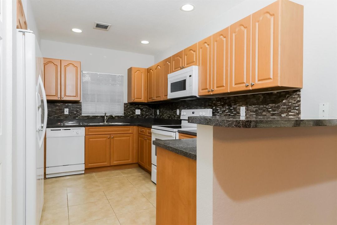 1006519.459 SW Laconic Avenue - Kitchen