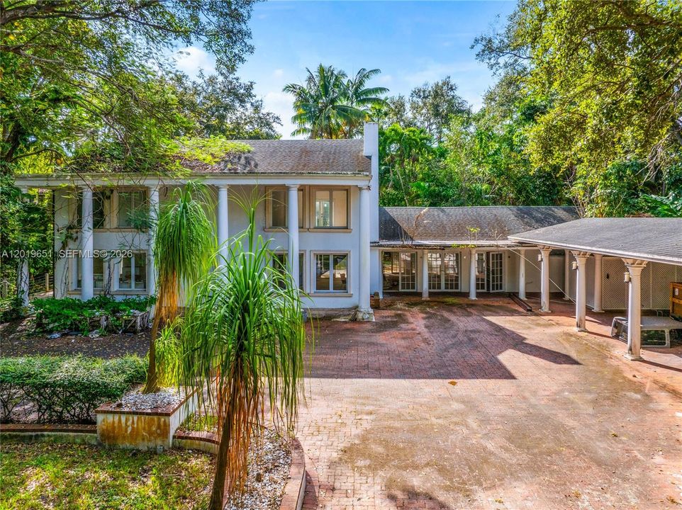 For Sale: $10,900,000 (7 beds, 7 baths, 3798 Square Feet)