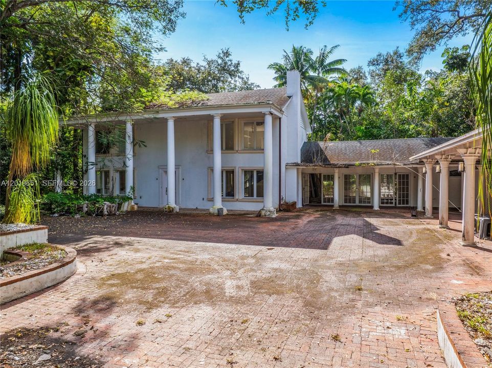 For Sale: $10,900,000 (7 beds, 7 baths, 3798 Square Feet)