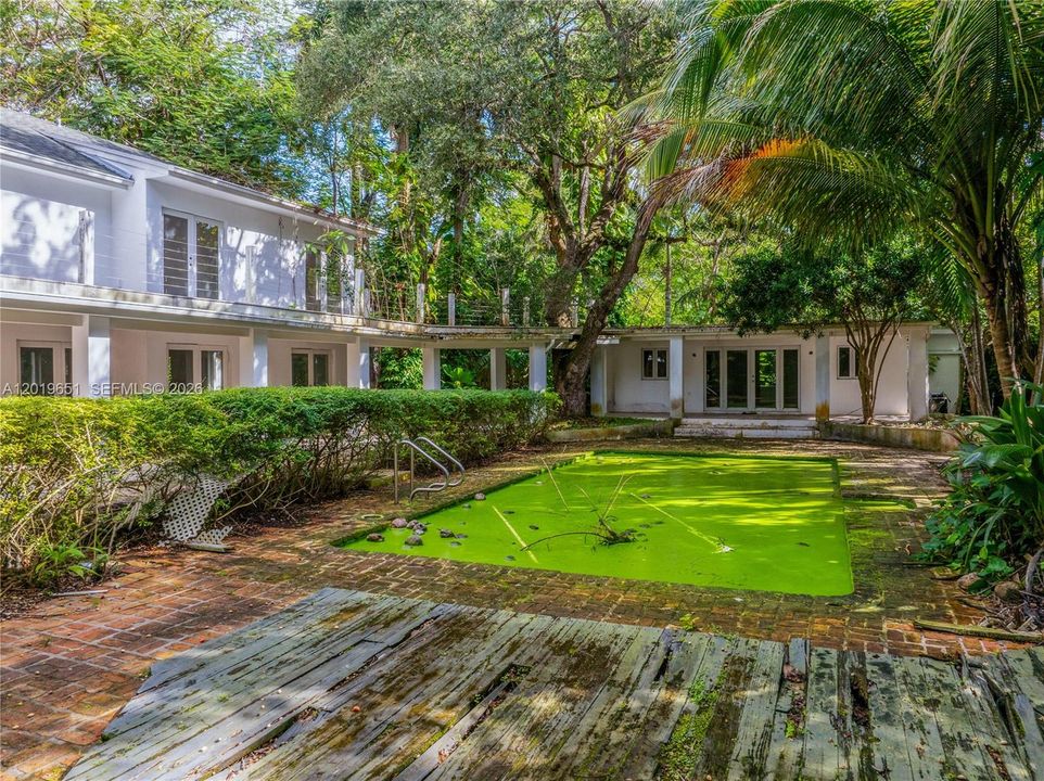 For Sale: $10,900,000 (7 beds, 7 baths, 3798 Square Feet)