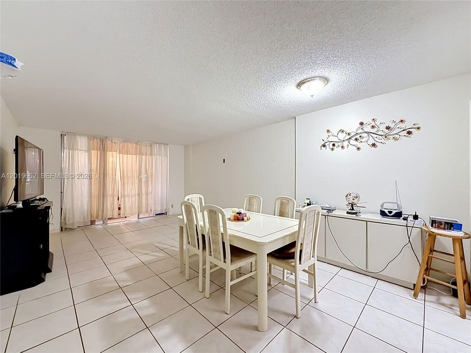 En Venta: $110,000 (2 camas, 2 baños, 960 Pies cuadrados)