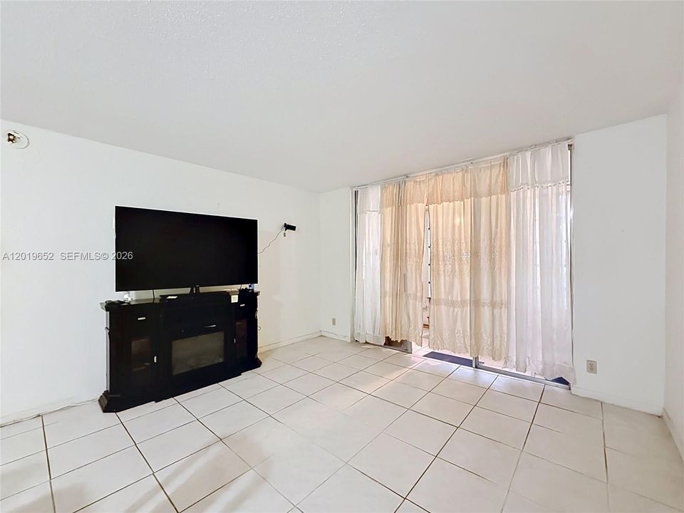 En Venta: $110,000 (2 camas, 2 baños, 960 Pies cuadrados)