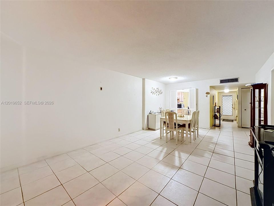 En Venta: $110,000 (2 camas, 2 baños, 960 Pies cuadrados)