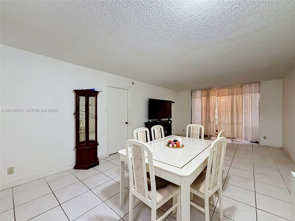 En Venta: $110,000 (2 camas, 2 baños, 960 Pies cuadrados)