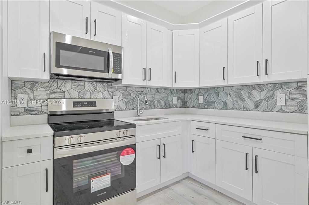 For Sale: $369,900 (7 beds, 5 baths, 1828 Square Feet)