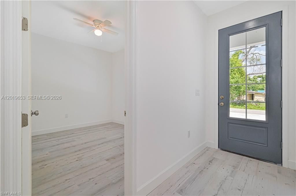For Sale: $369,900 (7 beds, 5 baths, 1828 Square Feet)
