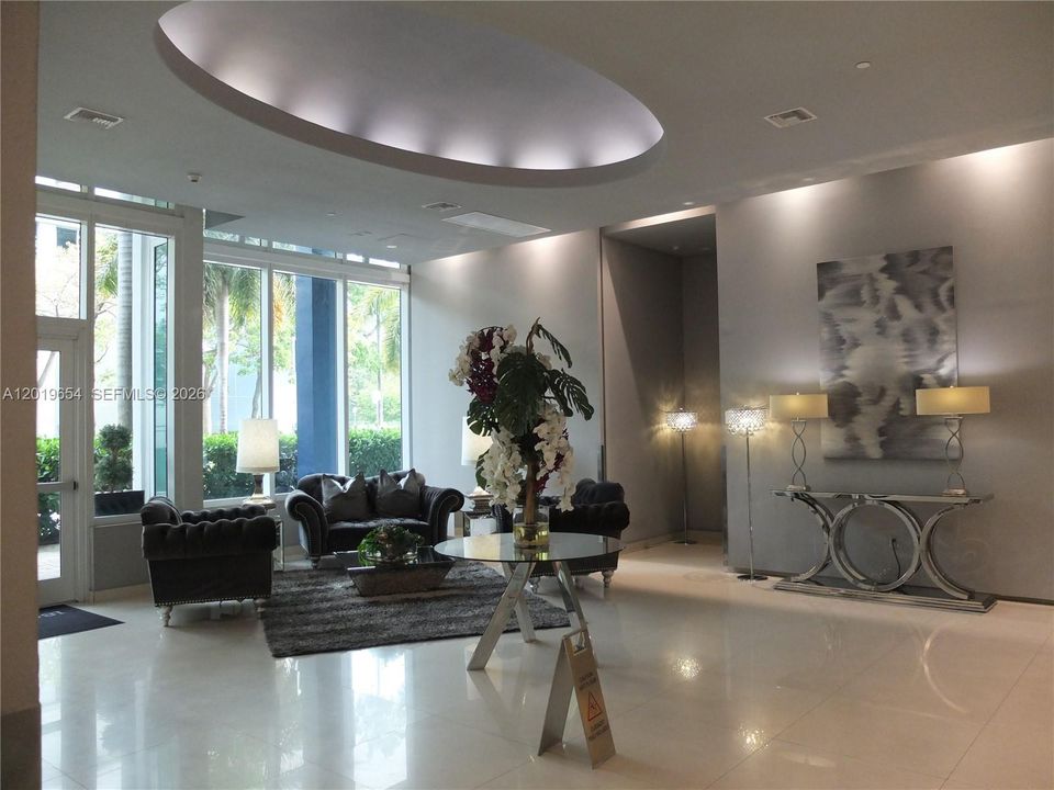 En Venta: $325,000 (1 camas, 1 baños, 734 Pies cuadrados)