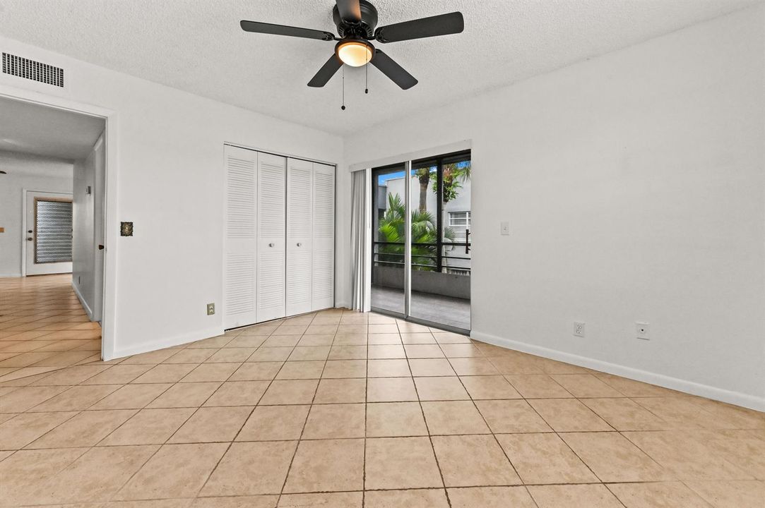 20 Bedroom 05