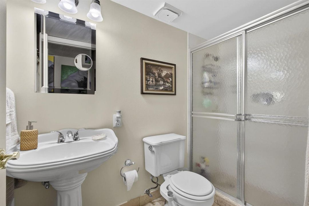 2nd Bathroom