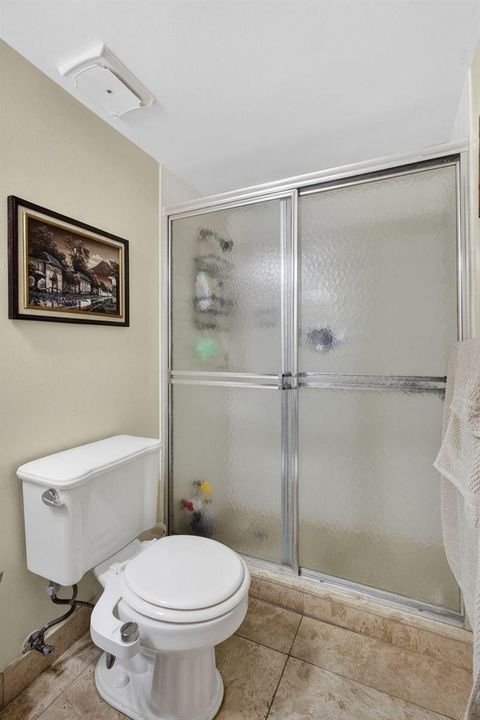 2nd Bathroom