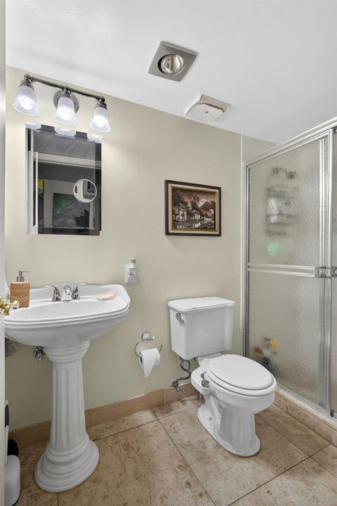 2nd Bathroom