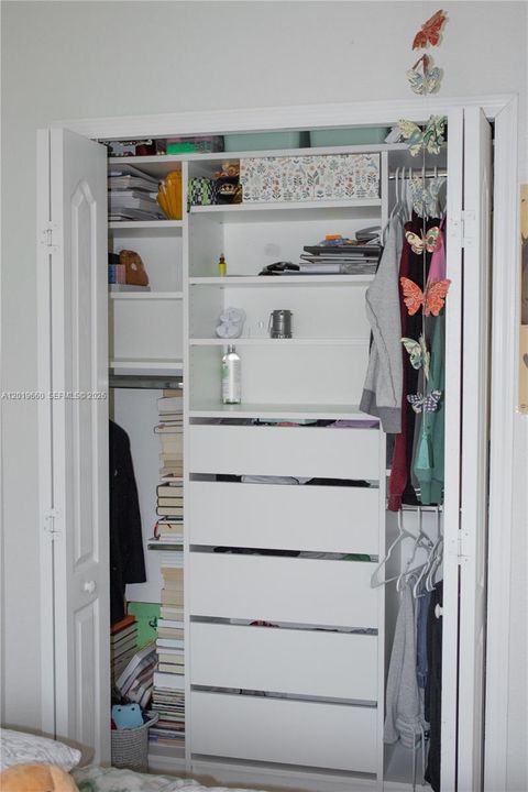 На продажу: $550,000 (4 спален, 3 ванн, 1775 Квадратных фут)