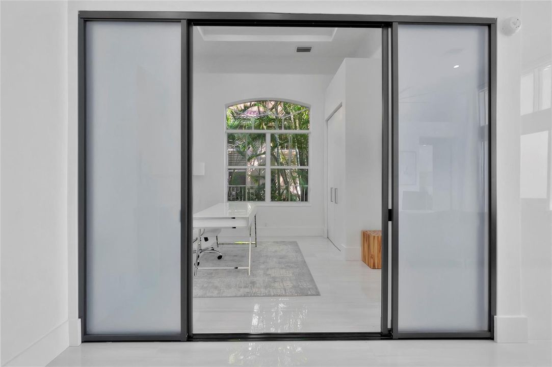 optional 4th bed or private office