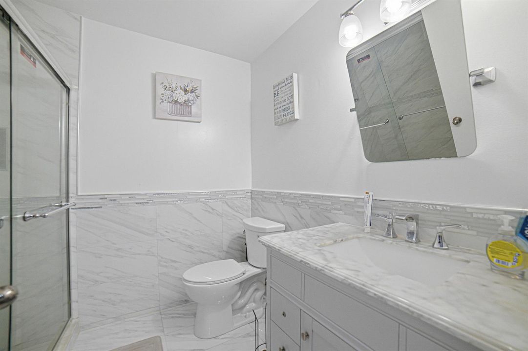 Bathroom2