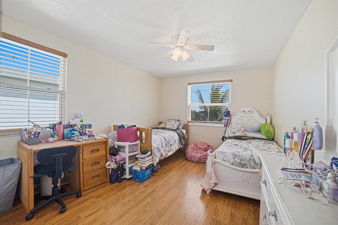 Bedroom4