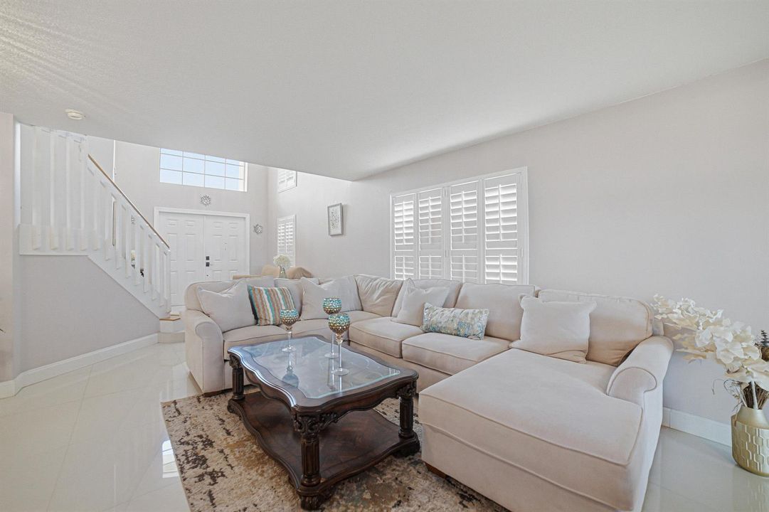 Livingroom-B